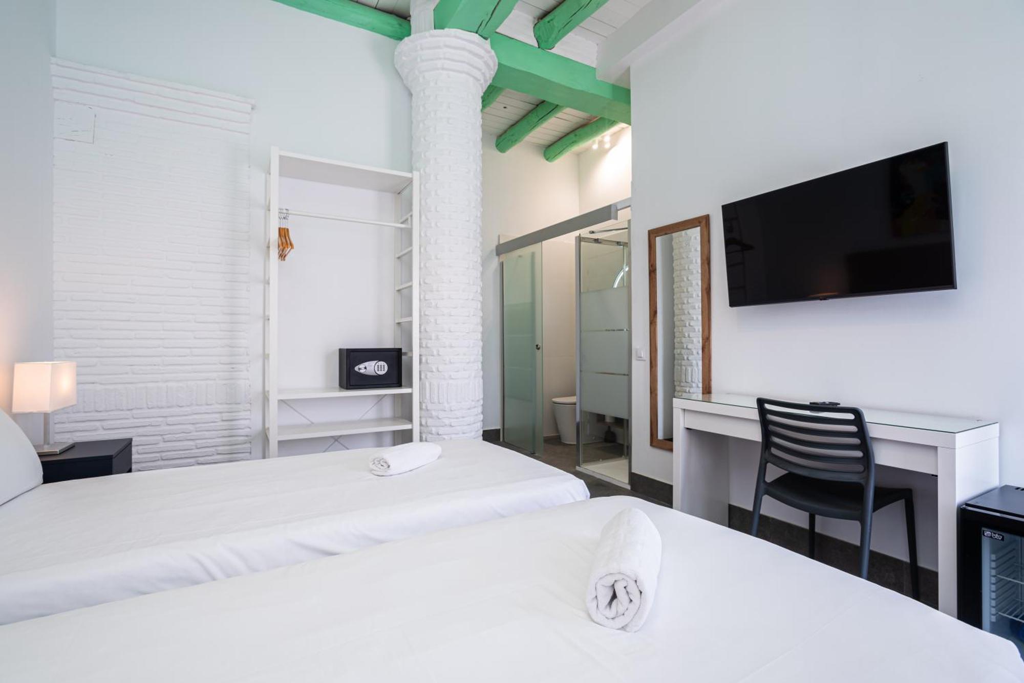 Hotel Kuve Marbella Exterior photo